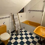 Clos Sanouva, Fougere ホームステイ