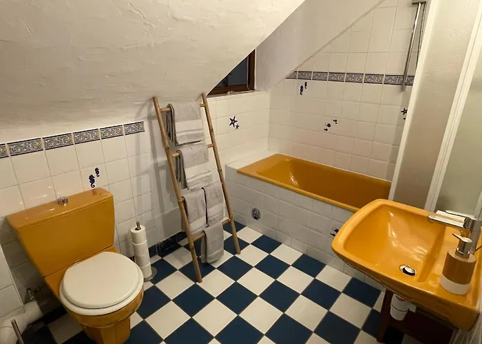 Clos Sanouva, Fougere Séjour chez l'habitant