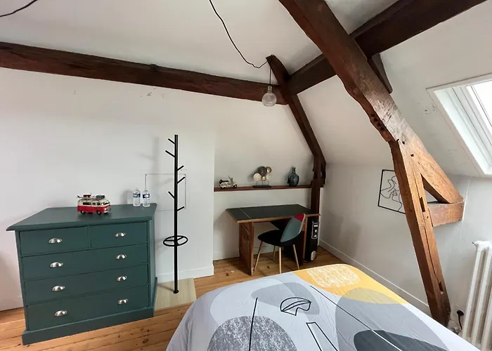 Clos Sanouva, Fougere Séjour chez l'habitant